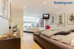 James Home - Image 3