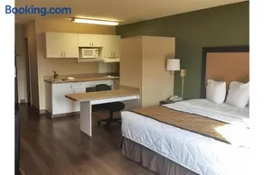 Motel 6 Suites Rochester Henrietta, NY - Image 3