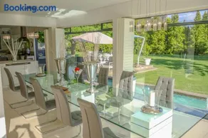 Vaal River Luxury Villa - Image 4