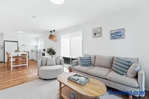 Pat's Place - Image 4