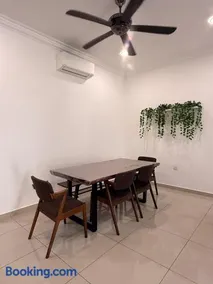 Adira Sendayan 8 to 11 Pax Stay - Image 3