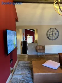 APARTMENT 185 - Image 3