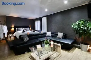 Luxury House - Image 1