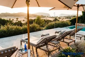 Tranquil Oasis: 5 Bedroom Villa in Ibiza City,1002 - Image 1