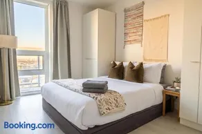 Olympic Village-Sleeps 5-AC Mtn & CityViews - Image 1
