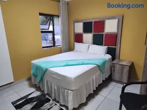 Francos guest lodge accommodation - Image 3