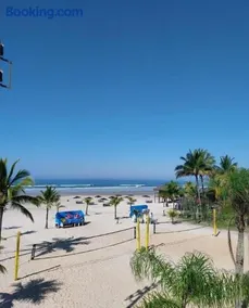 Casa com piscina aquecida, Condomínio a beira mar - Image 4