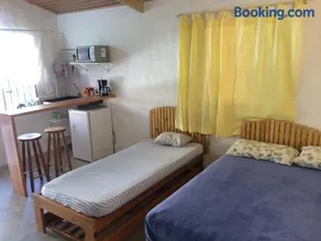 Kitchenette Charmosa no Itagua - Image 1