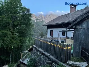 Berghaus auf 1200m Höhe - Image 1
