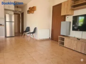 G&E Eretria House - Image 2