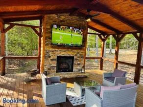 Above Expectations-New Exterior-Sleeps 8-Hot Tub-Games Galore-Nature - Image 2