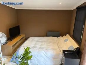 Luxury Garden Shed with Private Entrance - Image 3