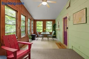 Harpers Ferry Cottage Hot Tub, WiFi, Dog-Friendly - Image 2