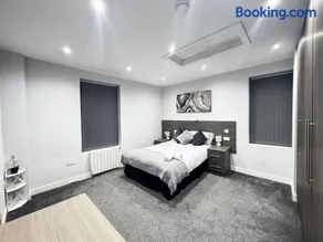 Apartment in Caversham - Image 4