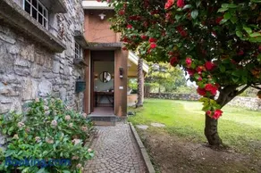 Parco Hermitage - Vila Camelia - Image 2