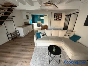 Maison au calme avec terrasse privée - Image 1
