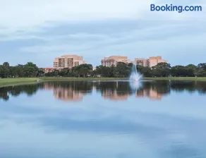 Palm-Aire Resort 2BR Apartment - Image 4