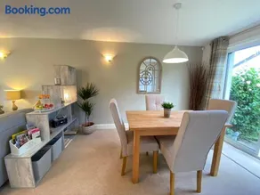 St Margaret's Cottage, Edinburgh - Image 4