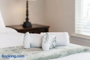 Savvy Retreat Pooler King Bed Gym Pool - Image 3