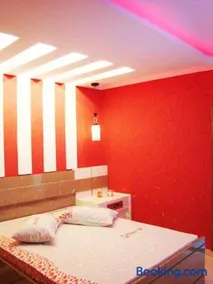 Motel FREE LOVE - Image 2