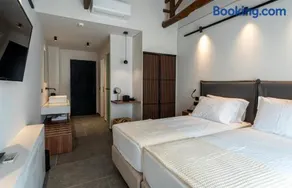 Hotel Angels - Image 2