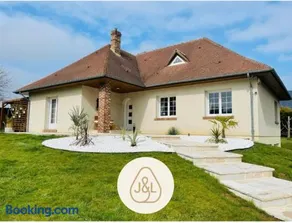 Maison familiale en bord de forêt - Image 1