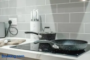Contractors! Free parking, Wifi, 20Percent OFF - Image 3