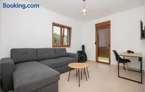 Luxurious Home In Donji Prolozac - Image 4
