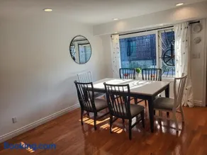 Downtown Toronto House Central 2BED 2BATH Subway Free Parking - Image 4