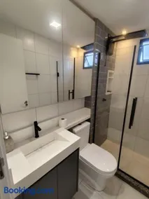 Apartamento inteiro - Confortável e ótima localização - Image 2