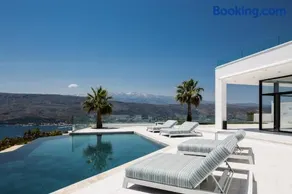 Paul's Mansion - Image 2