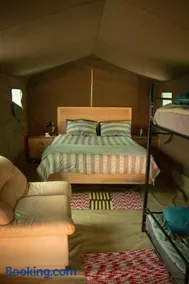 Shik Shack Backpackers - Image 2