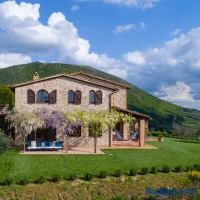 Farmhouse in Umbria - Image 4