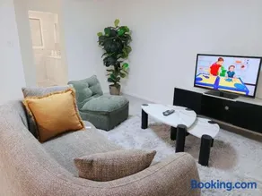 Sunnybank Hills Walkable Retreat - Image 3