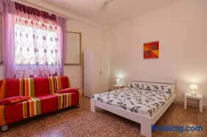 Casa Tribi a 250 mt dalla spiaggia di Specchiarica di San Pietro in Bevagna - Image 1