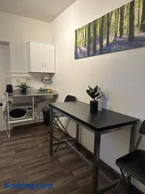 Apartment for 2 Near Expo, City Center - Image 3