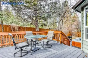 Westside Craftsman with private hot tub enclosed yard & jetted tub - Image 4