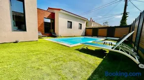 Magnifique villa avec piscine, spa et sauna - Image 1