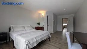 Hotel Varennes Grand Montreal - Self Check In - Image 2