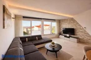 Apartment Korina, spacious family apartment near the beach - Image 3