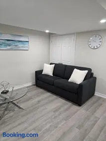 Charming Suite - Image 3