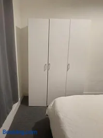Cozy private apartment, 15 minutes to RER E, Maison Lafayette - Image 3
