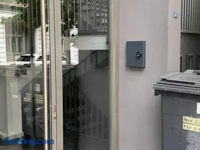 Modern 1BR with in trendy area - West 10 - Image 5