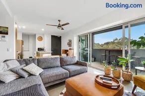 Stylish Bowden Apartment - Near CBD - Image 2