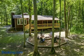 The Little Brown House - Cozy Retreat near Lake - Image 2