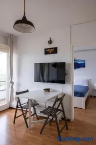 Lugano Boat Apartment - Image 4
