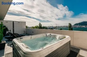 River Town View - Luxury Apartment with Jacuzzi on Terrace - Image 1