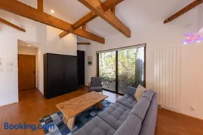 NEW Chalet Oinosu 5 Bedrooms 2 mins to ski resort - Image 3