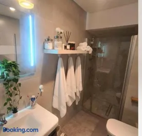 Miramare Cosy appartement pied dans l'eau avec piscine - Image 2
