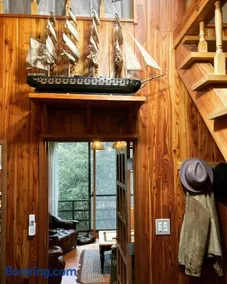 Forest View Guesthouse - Image 5